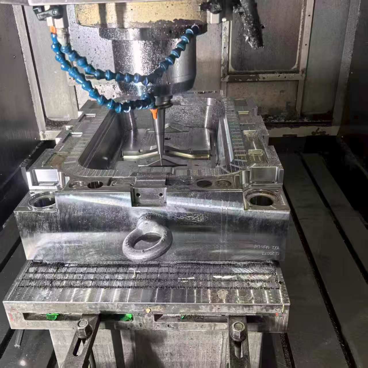 CNC machining of an injection mold cavity at DFMOLD HK
